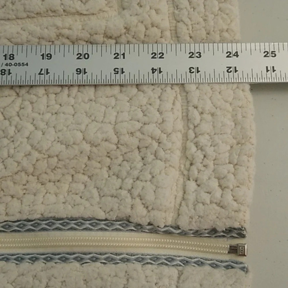 Royal Robbins fleece, pockets, taped zipper, storm flap, breathable mesh, jacket - Picture 9 of 10